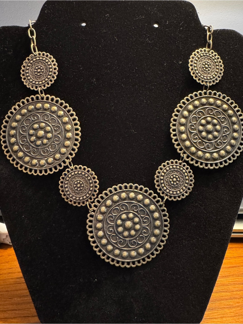 Rampage Antiqued Brass Tone Medallion Boho Statement Necklace 22”